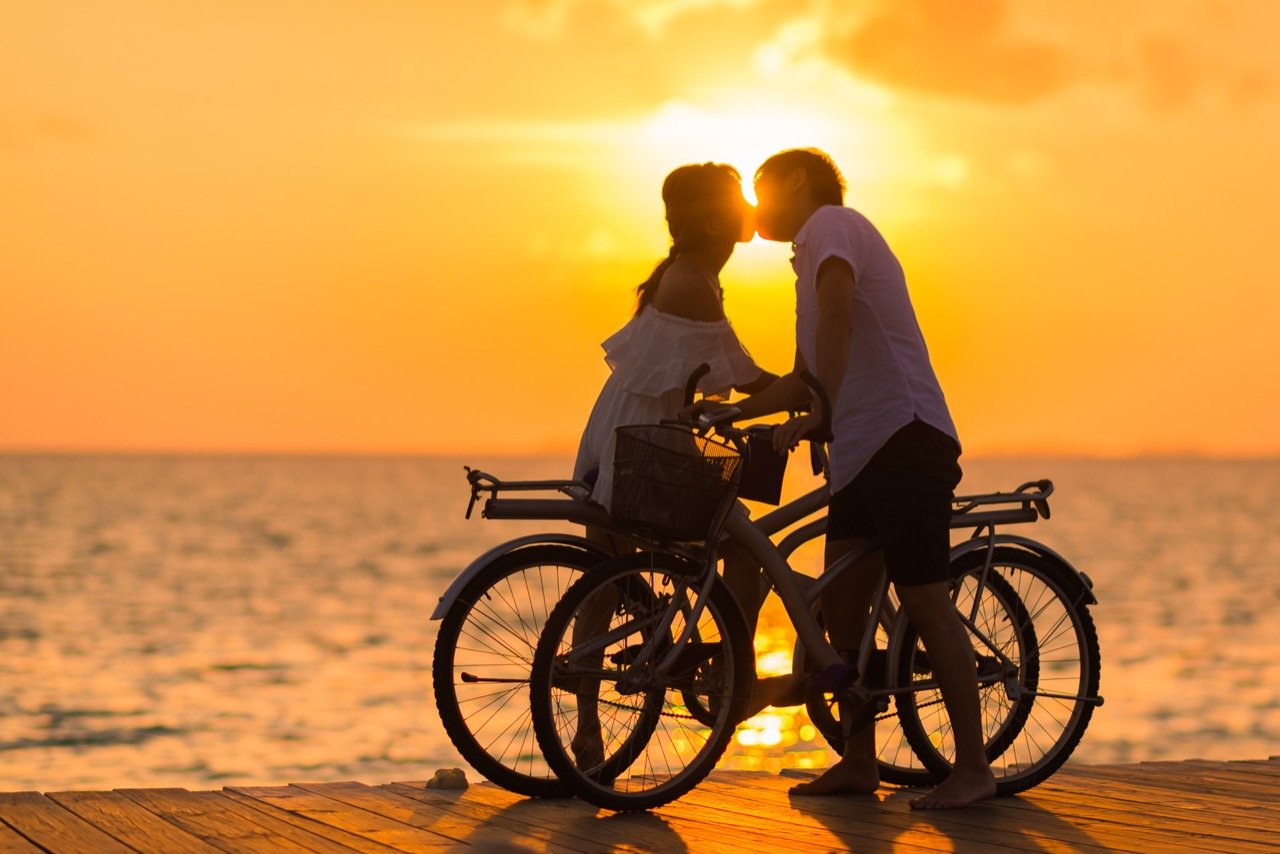 Are you curious about how healthy your relationship is? Take our quiz to find out!